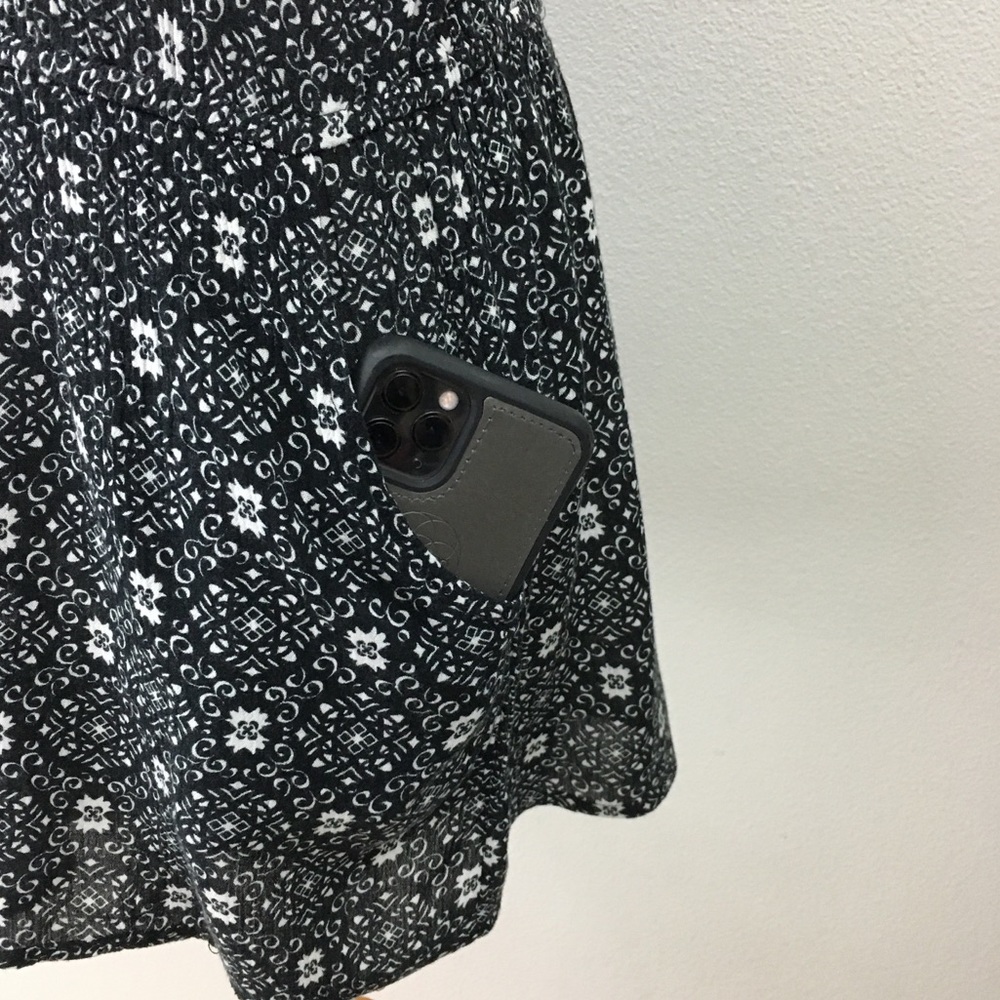 Shorts Romper with Pockets - Picture 5 of 10